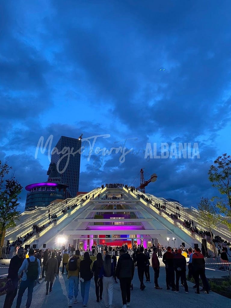 Piramida Tirana