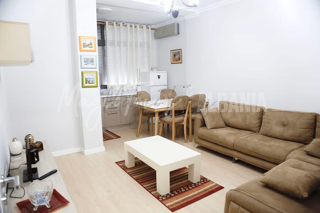7 fantastiske lejligheder i Tirana til leje for under $45/nat 11 Hyggelig 2BR lejlighed i hjertet af Tirana