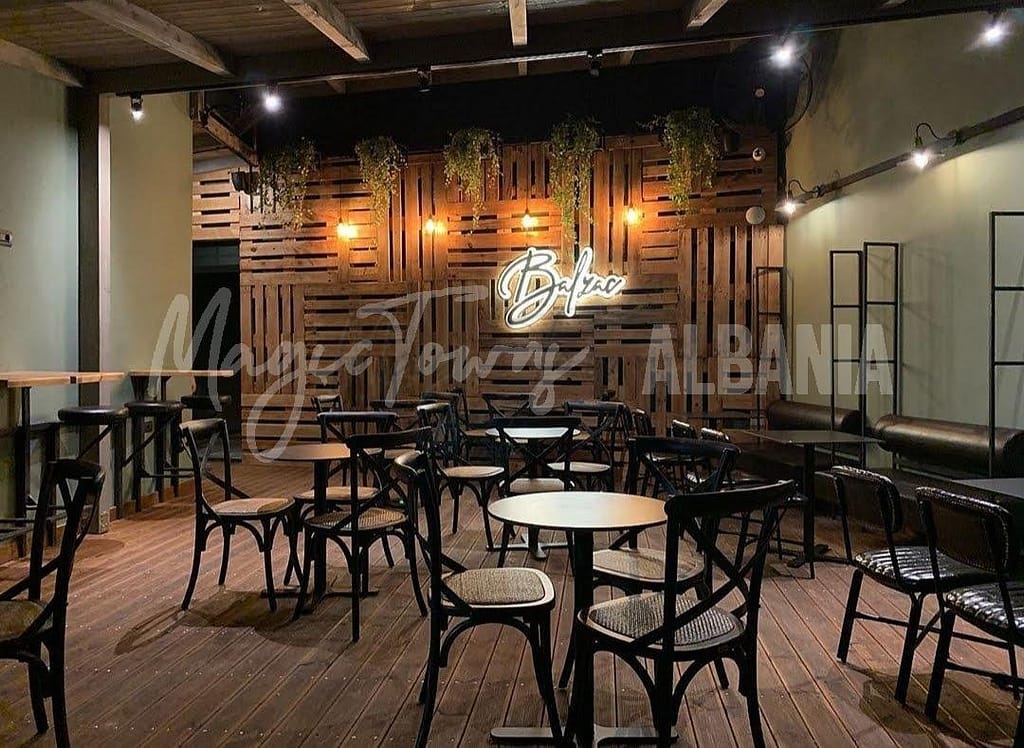 Les 12 meilleurs cafés de Tirana à essayer - Le guide d'un local 16