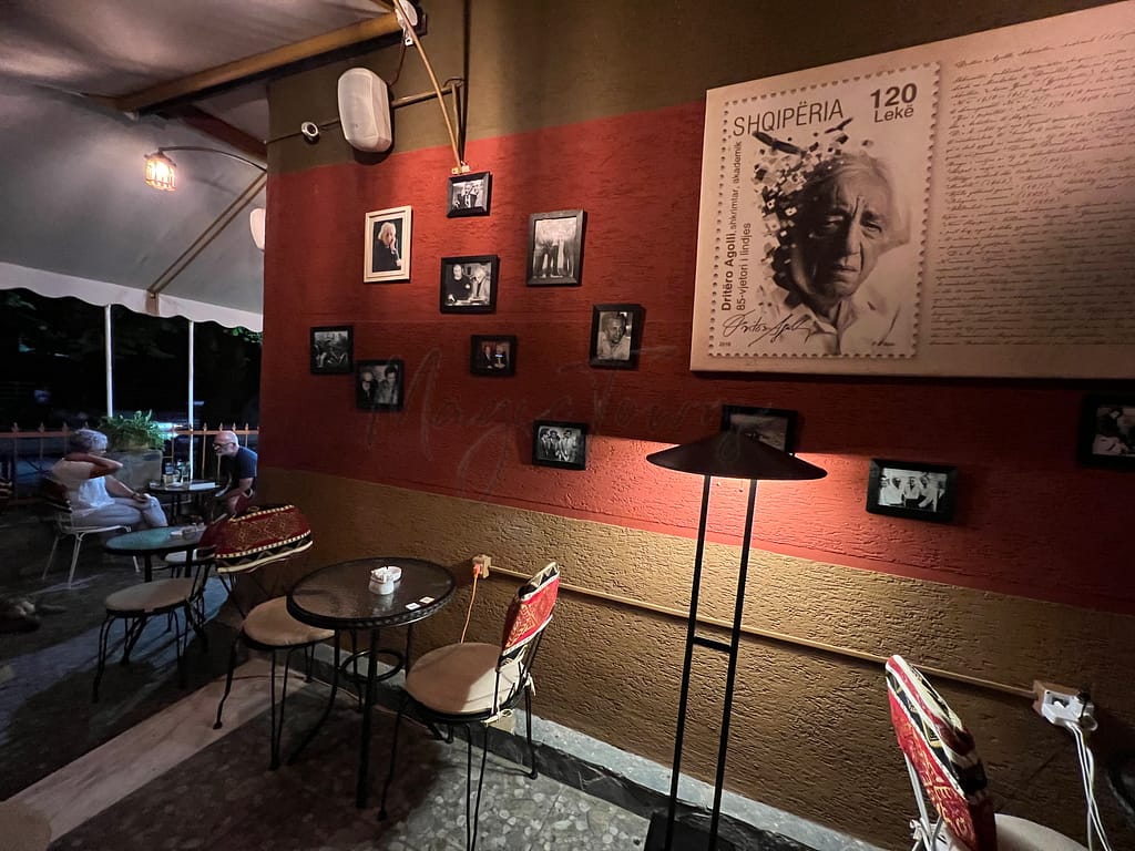 Les 12 meilleurs cafés de Tirana qu'il faut absolument essayer - Le guide d'un local 17
