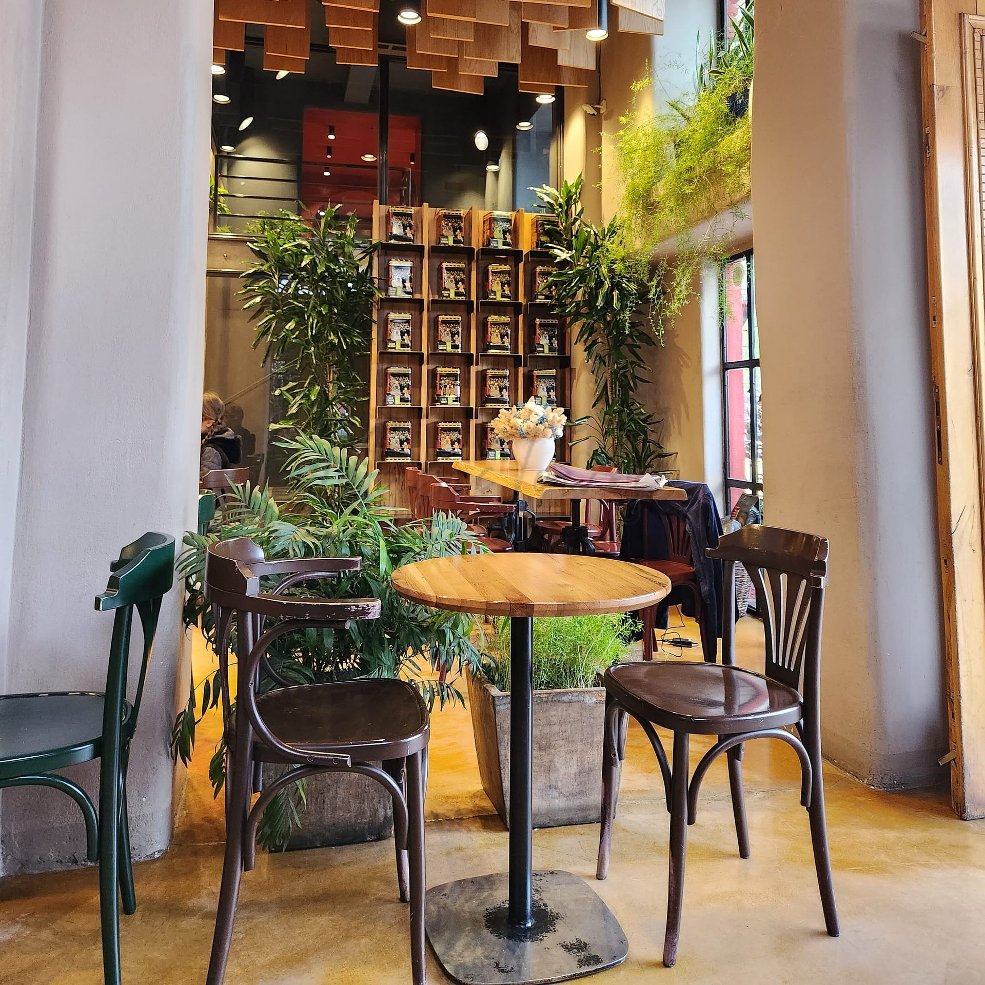 Les 12 meilleurs cafés de Tirana à essayer - Le guide d'un local 25