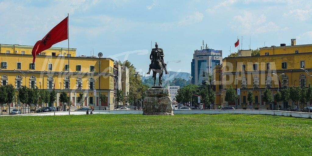 Un itinéraire complet de 14 jours en Albanie 11 Tirana Albanie Pour les touristes