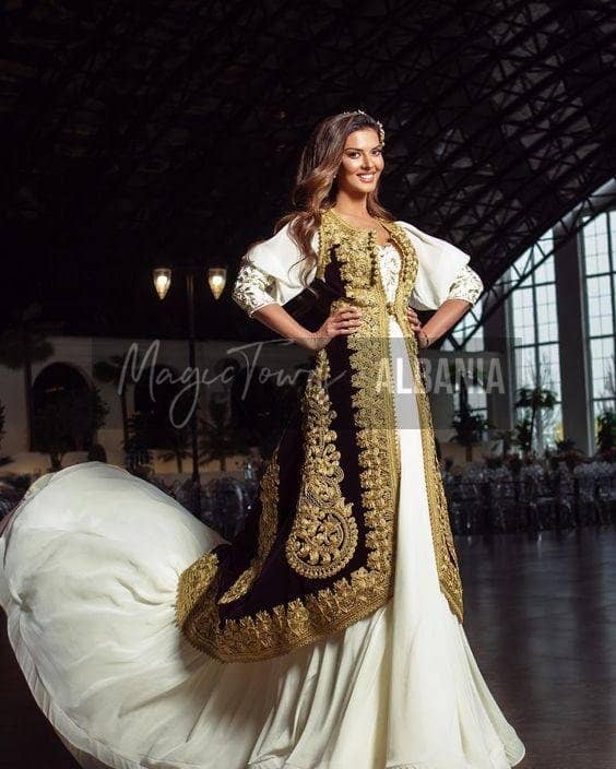 Mon avis sur les 4 principaux types de vêtements traditionnels albanais 15 Robe de mariée en Albanie