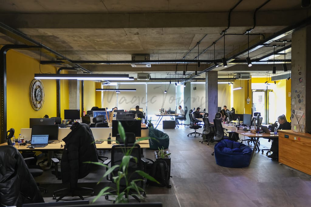 Best Coworking Spaces for Digital Nomads in Tirana (Reviews and Prices, 2025) 12