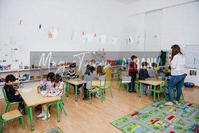 Académie mondiale de Tirana