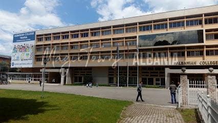 Collège albanais de Tirana
