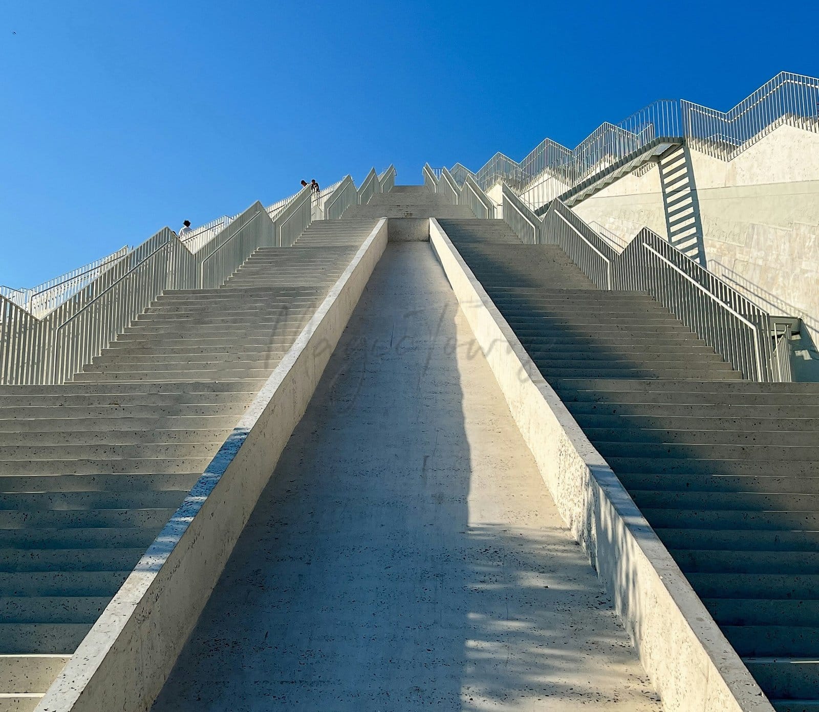 Tirana Neighbourhoods Guide 2025: Best Areas to Live & Explore 10