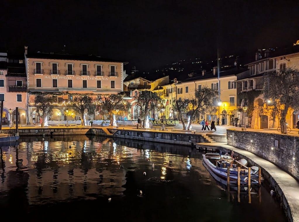 Erfrischende Winterspaziergänge in Venetien. Umarmen Sie die Ruhe 15 Benaco
