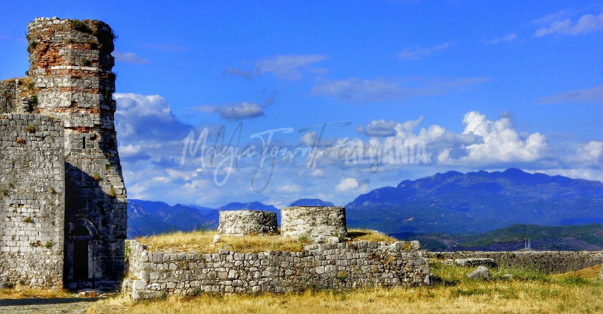 explore-albania-una-destinazione-di-viaggio-emergente-con-bellezza-incontaminata-potenziale di investimento