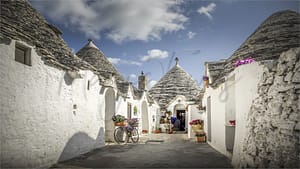 Alberobello i Puglia Italien