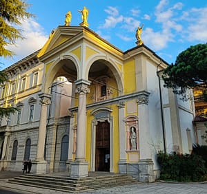 Luino in der Lombardei Italien