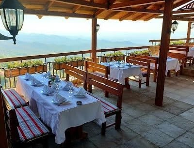 tipping culture in albania