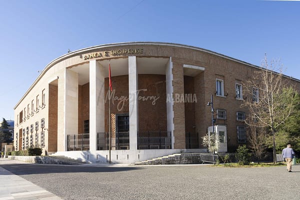 Banca centrale albanese a Tirana, Albania