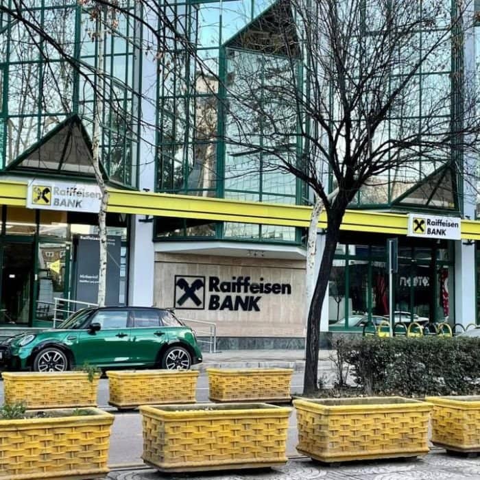 banque_du_siège_de_la_raffeisen_à_tirana