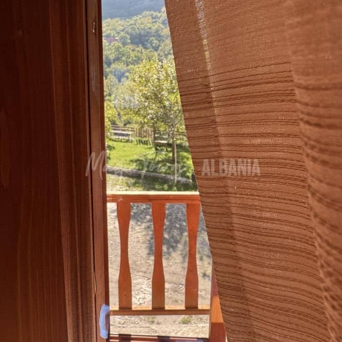 Hébergement confortable en Albanie en automne et en hiver