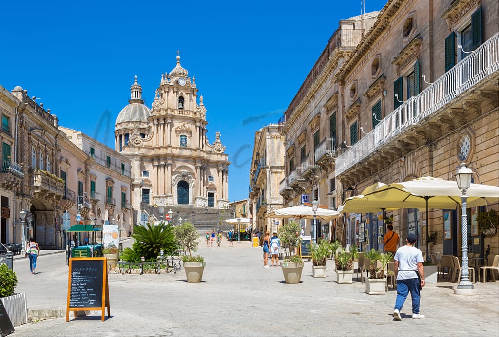 Living in ragusa, move to ragusa, ragusa, sicily