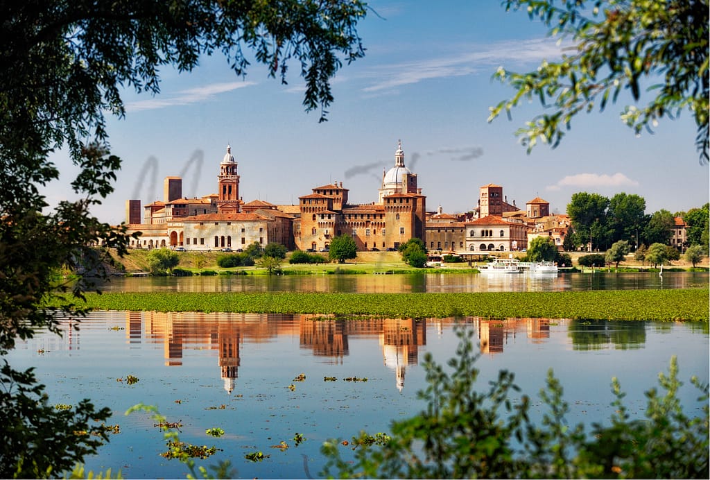 What People Say About Living in Mantova