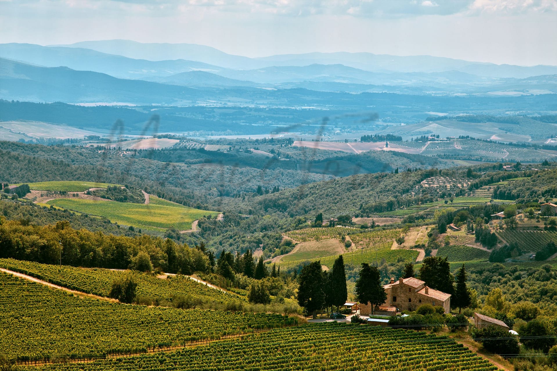 no-expats-are-not-buying-up-italy