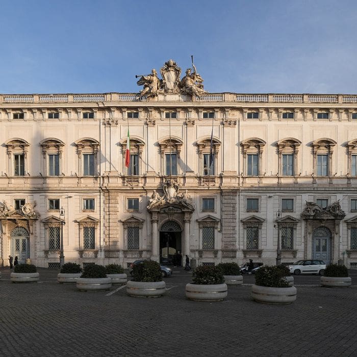Palazzo della Consulta i Rom