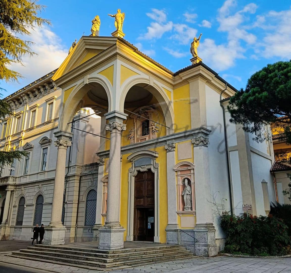 Luino in der Lombardei Italien