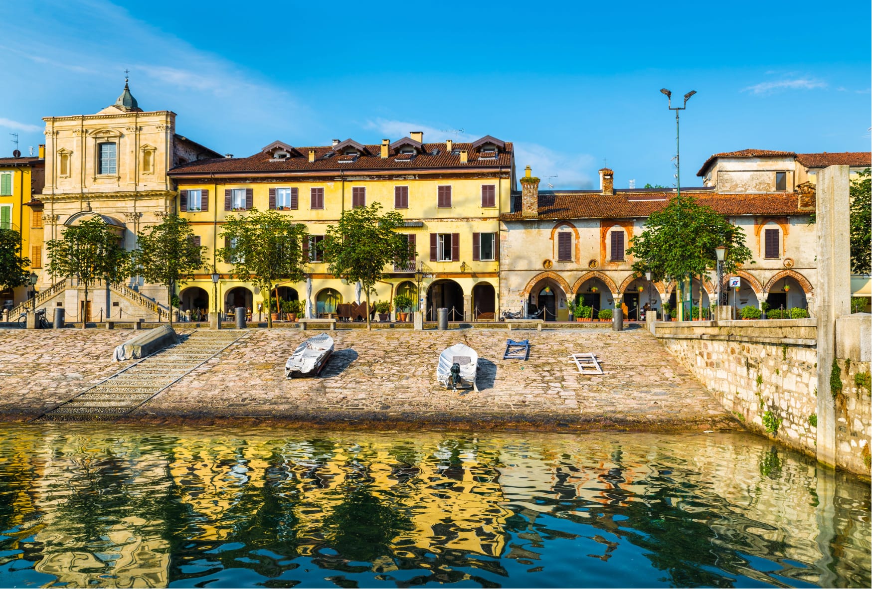 5 beliebte italienische Städte, die im Sommer besonders beliebt sind, aber das ganze Jahr über lebenswert sind 10 Beliebte italienische Städte
