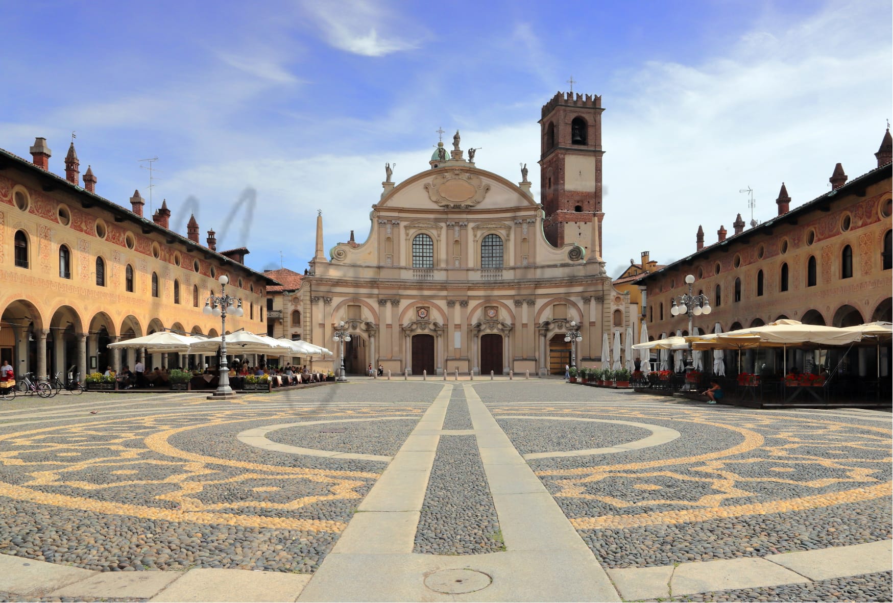 Home in northern italy, home in italy