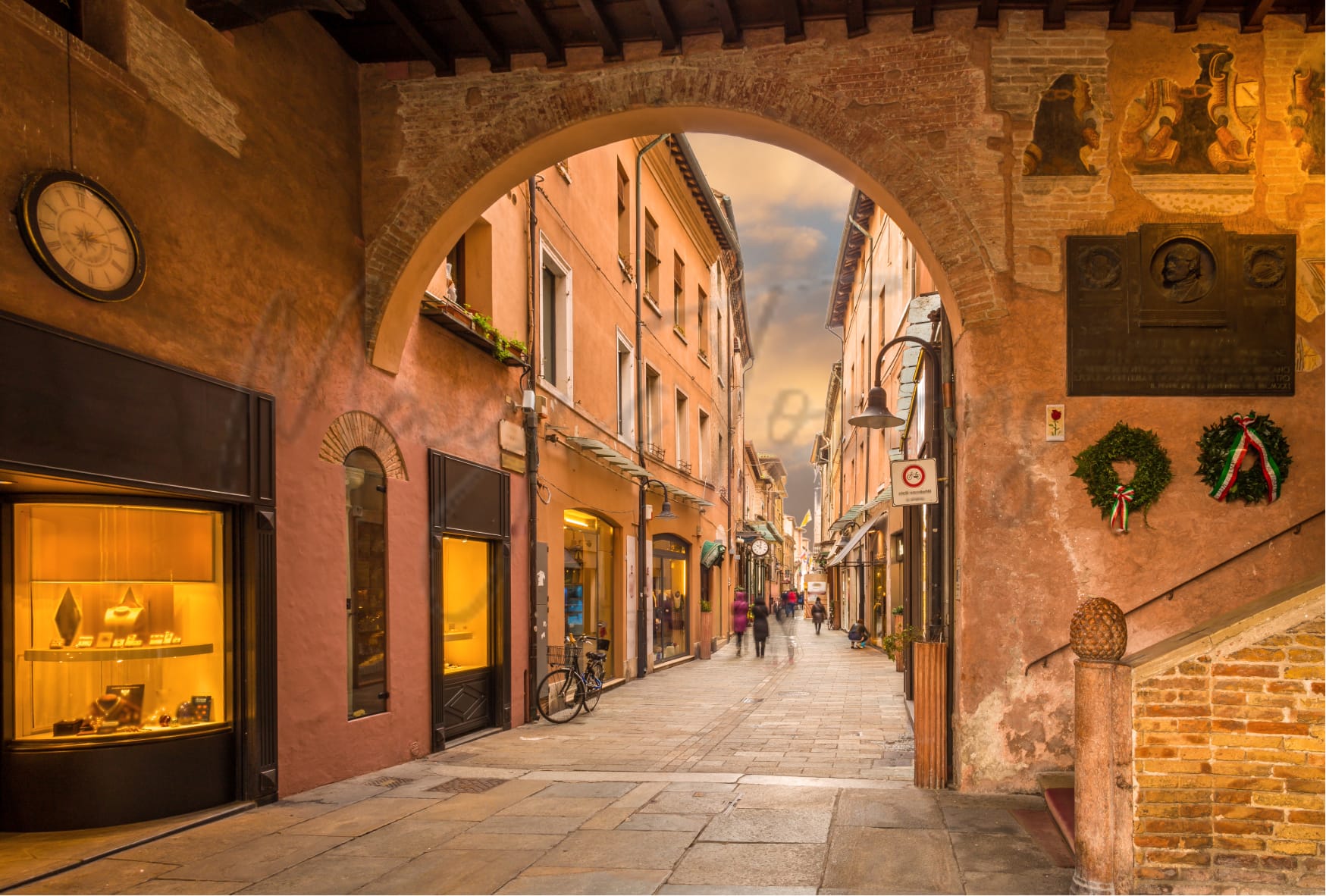 Black Friday 2025 In Italy: A Guide For Expats And Retirees 4 Black friday 2025 in italy